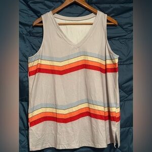 Women’s Geometric Design Tank Top